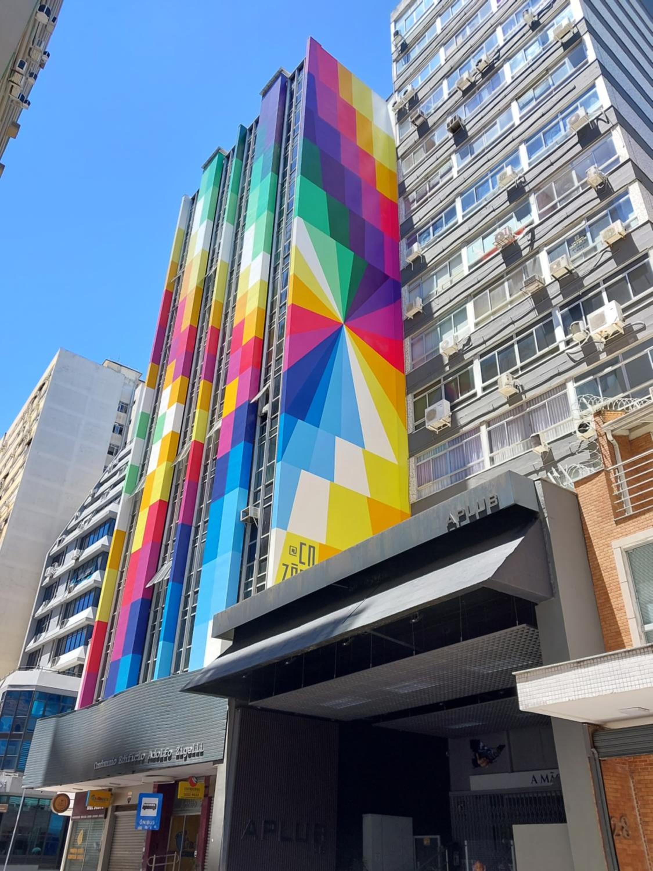 Melhor custo benefício no centro 4 pessoas, 2Q, ar, garagem, cozinha completa