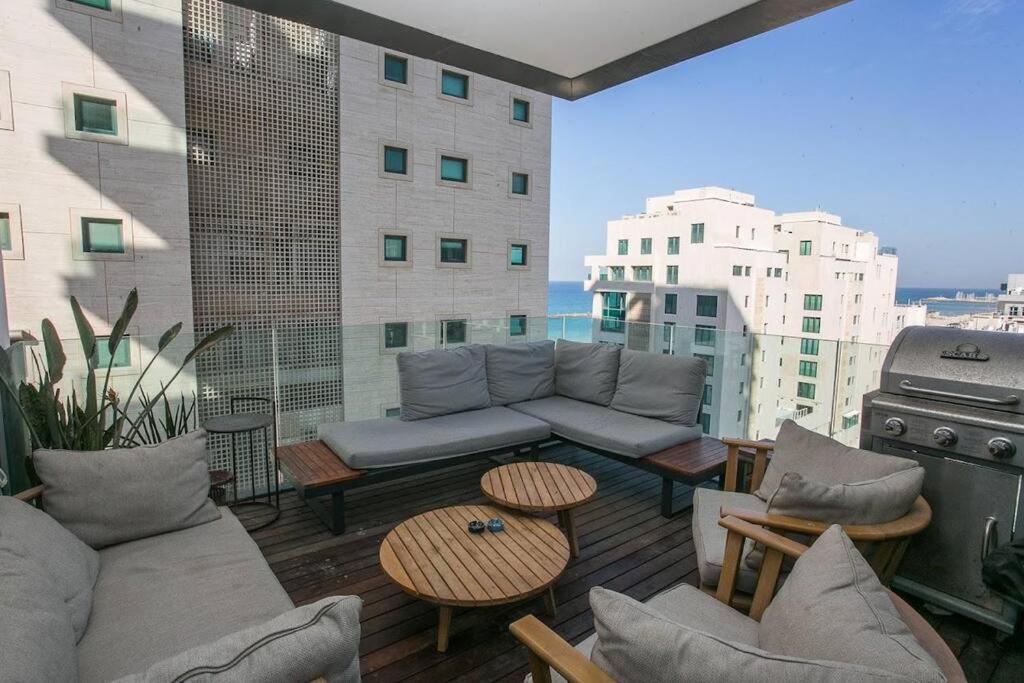 Luxury 2BR Beachfront Apartment view 4
