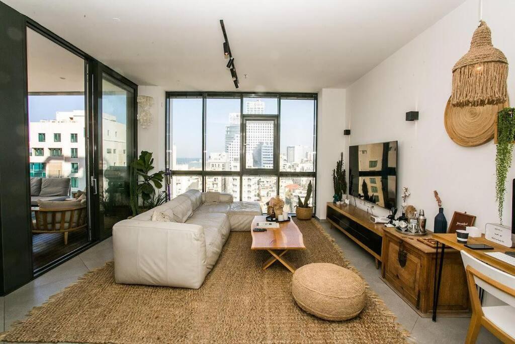 Luxury 2BR Beachfront Apartment view 3