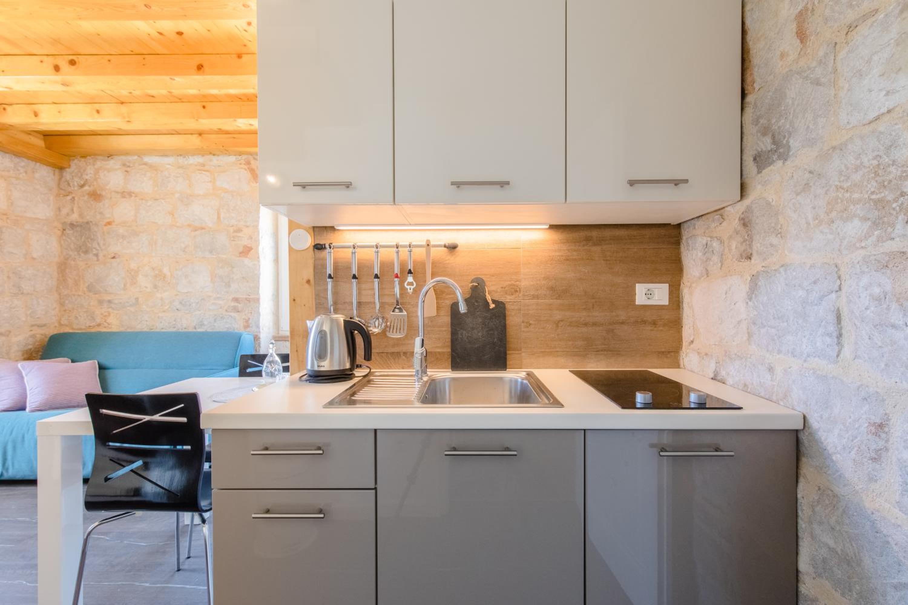 JeS Old Town Studio Apartment en Split — kitchen