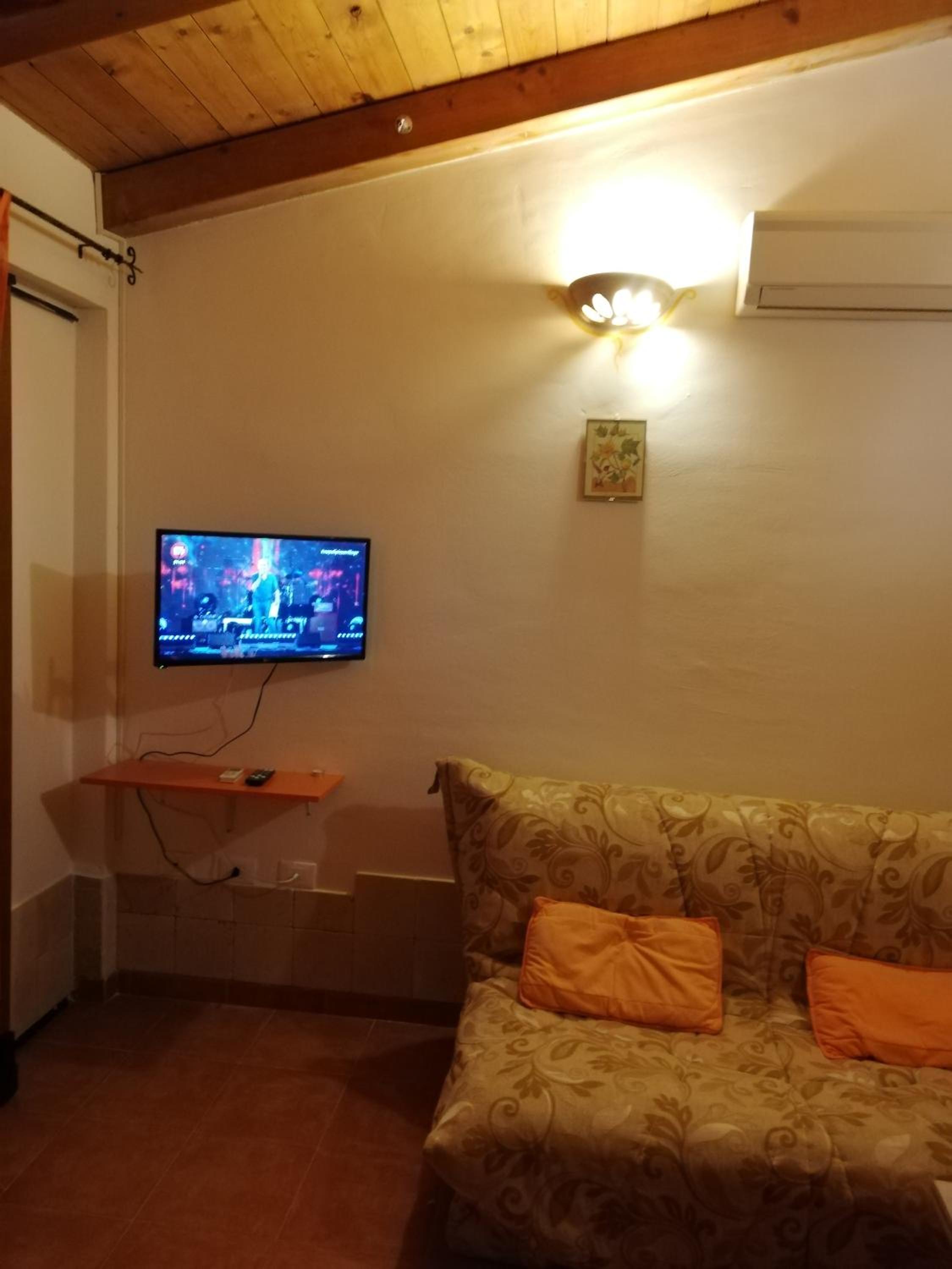 Photo 32