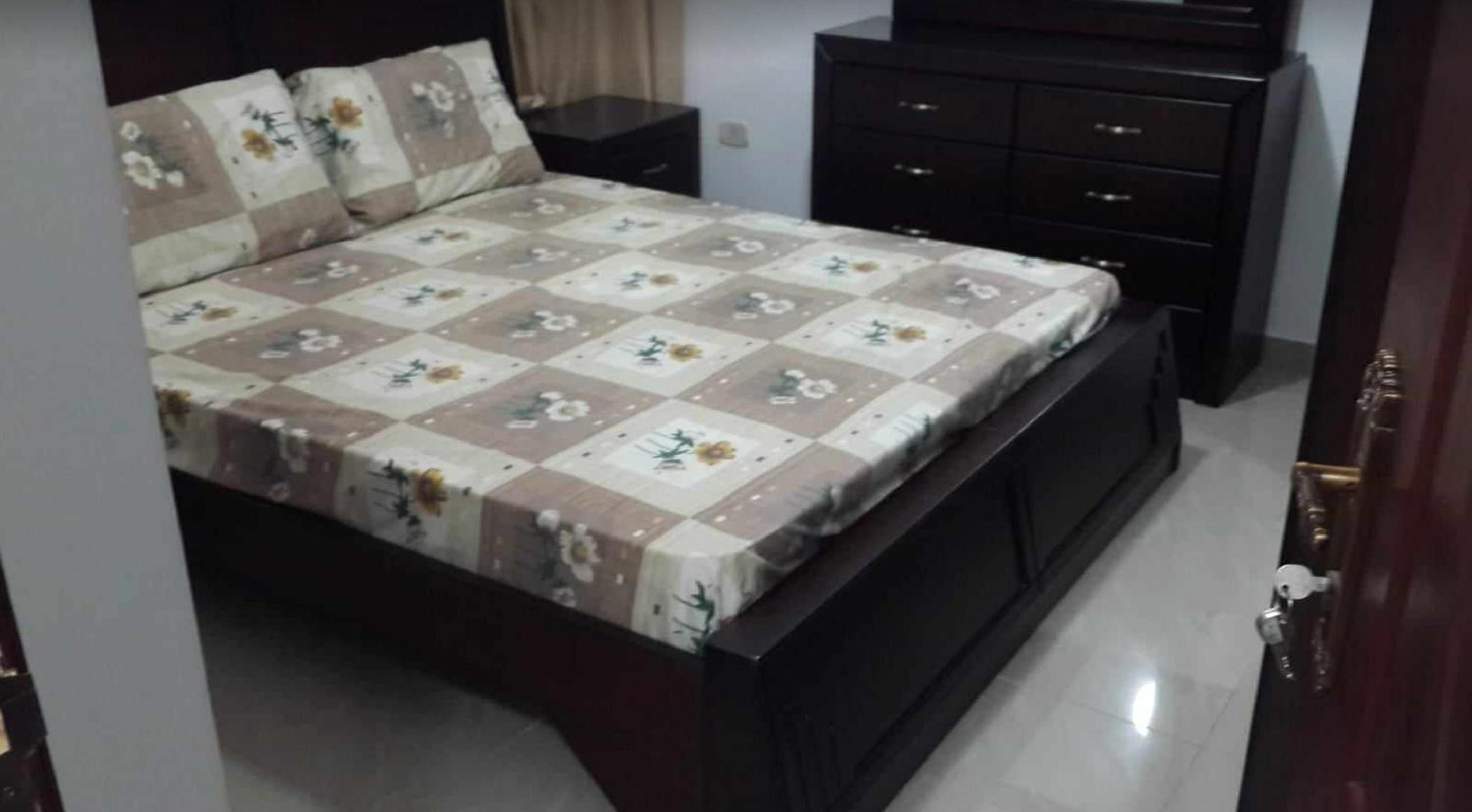 Shahed Apartment