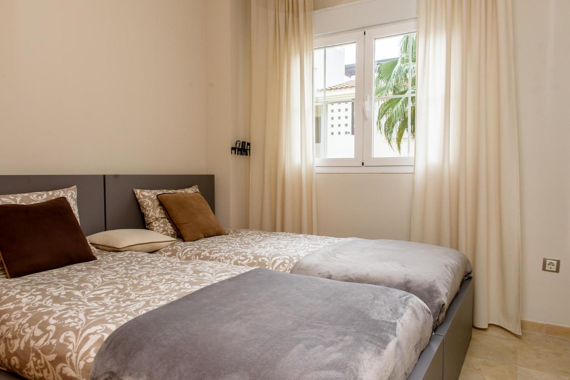 BT Balzekas tennis Residencial Duquesa holiday vibes