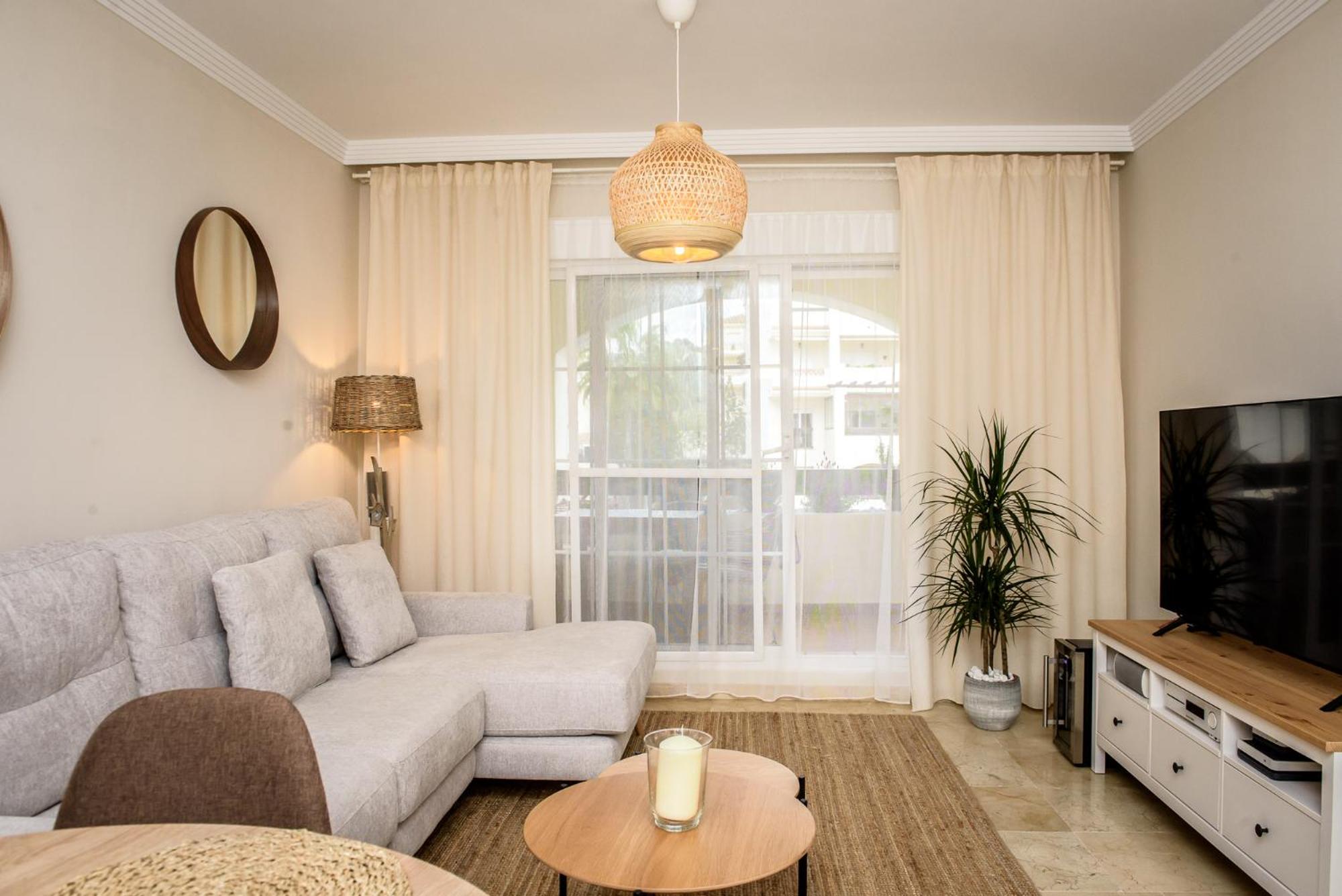 BT Balzekas tennis Residencial Duquesa holiday vibes