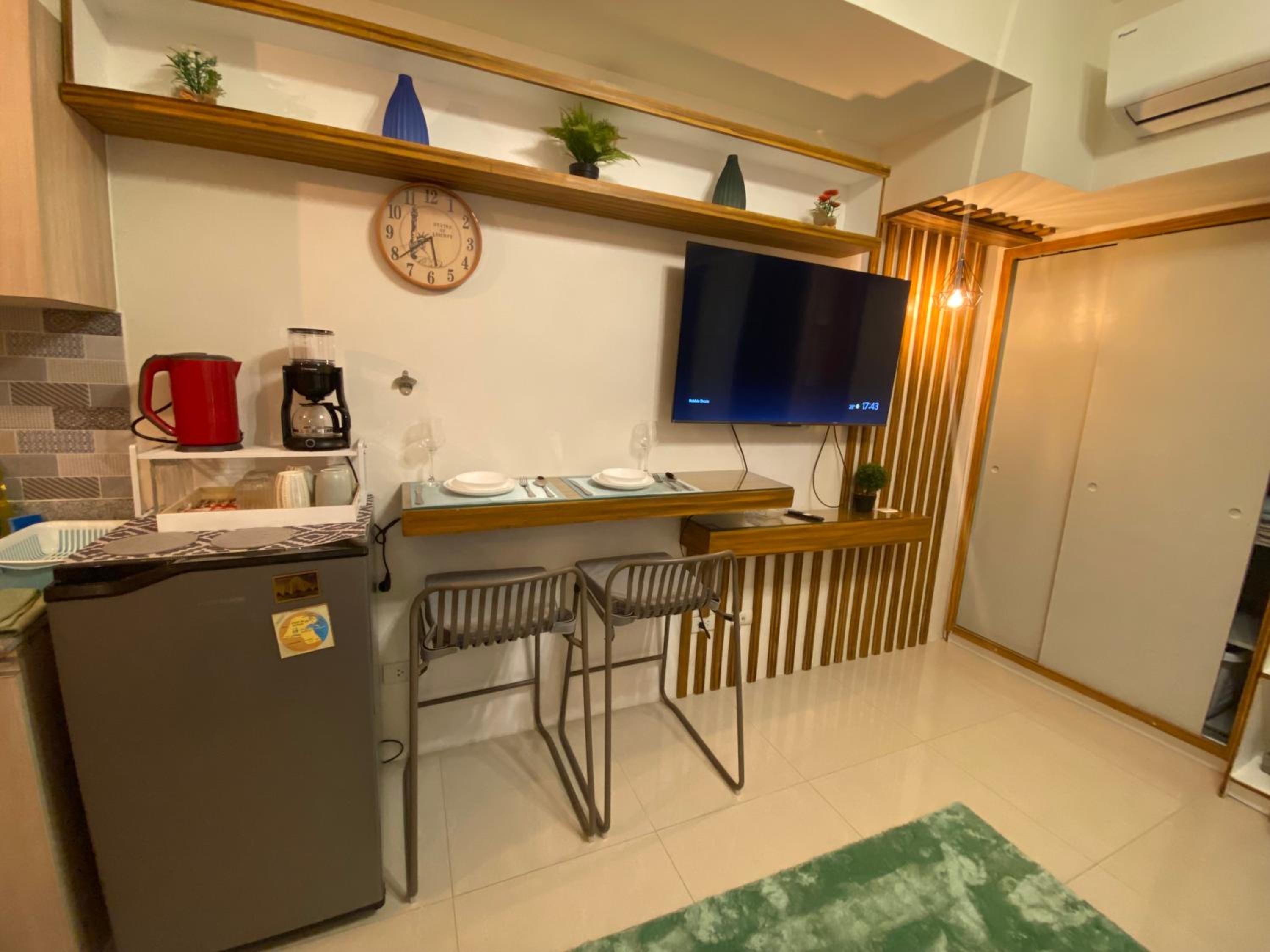 Cozy and Convenient studio unit @ Inspiria condominium view 5