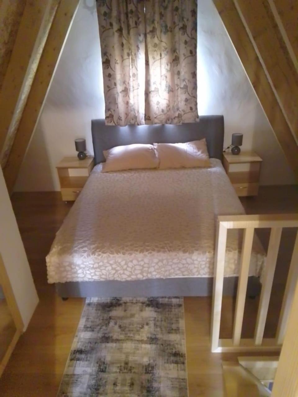 D&N place - forest house Zabljak view 3