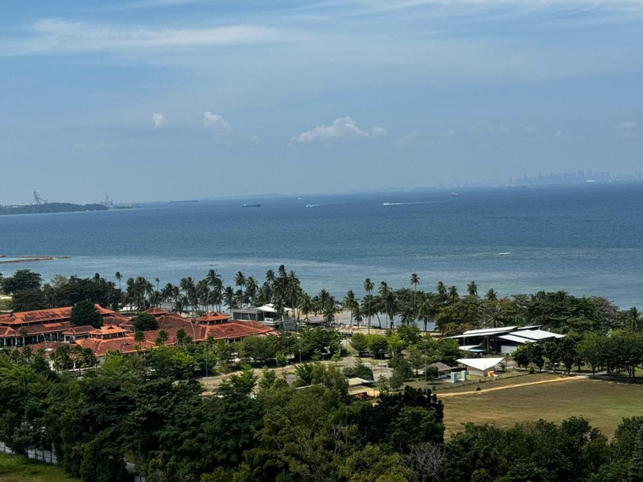 The Wanderlust Stay - Premium Seaview 15F view 5