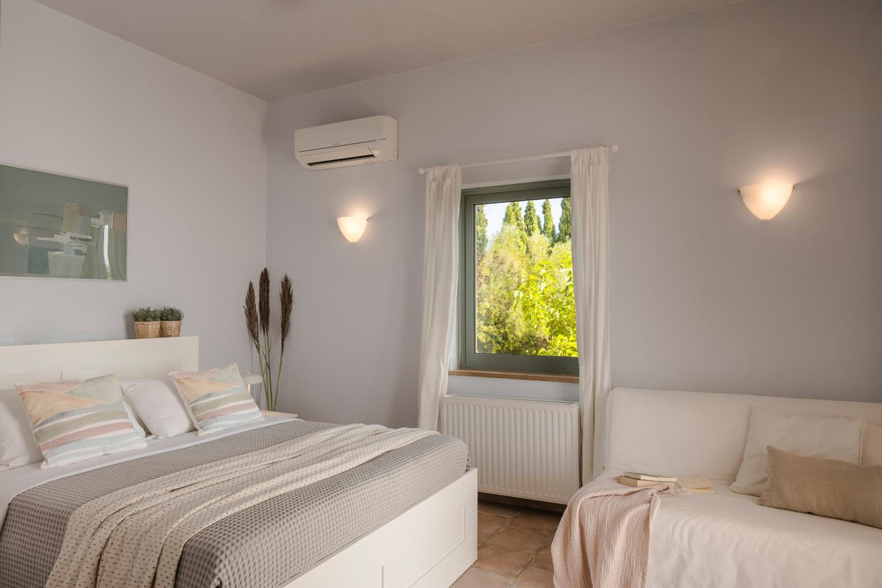 Absolute Villa by Stylish Stays