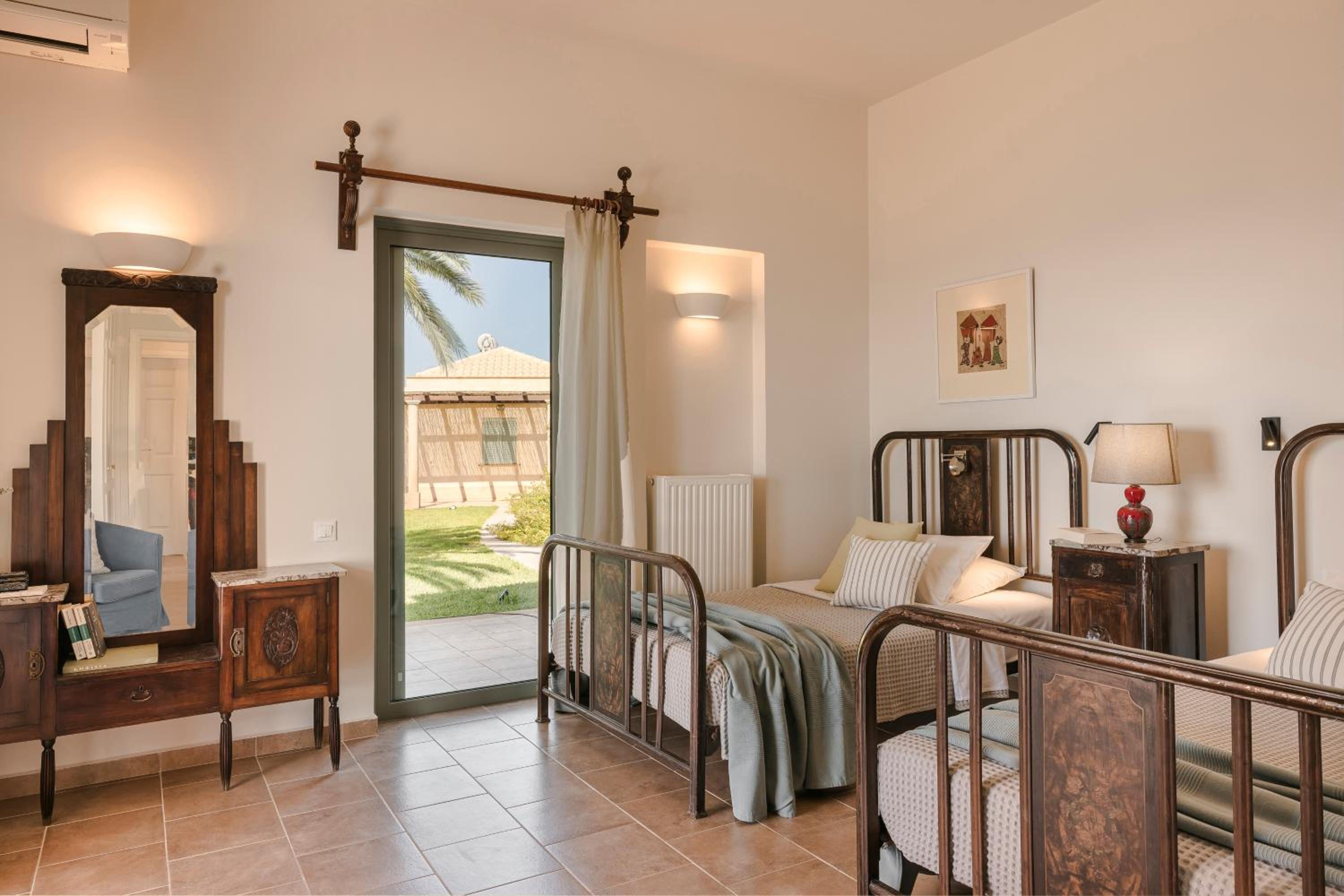 Absolute Villa by Stylish Stays