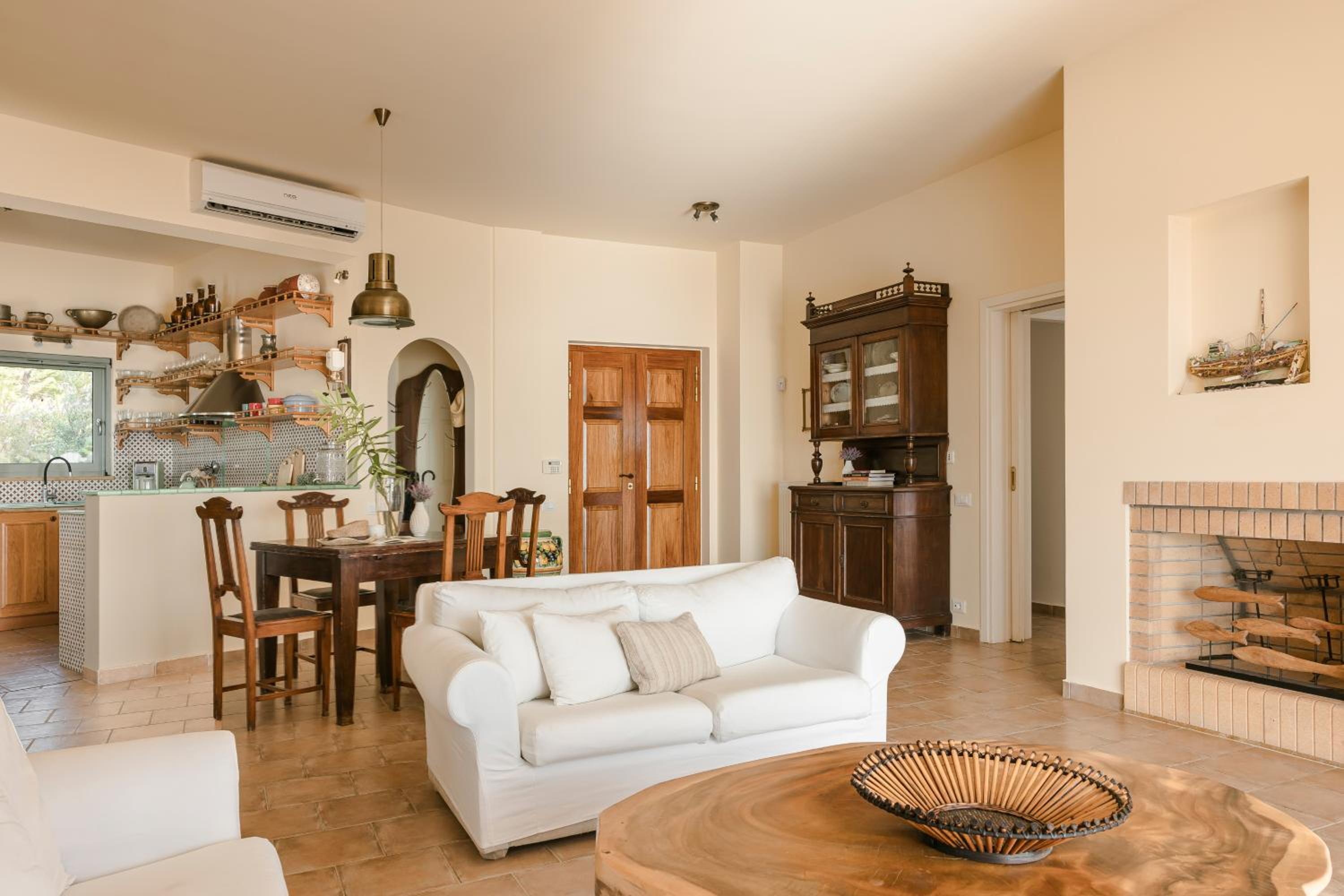 Absolute Villa by Stylish Stays