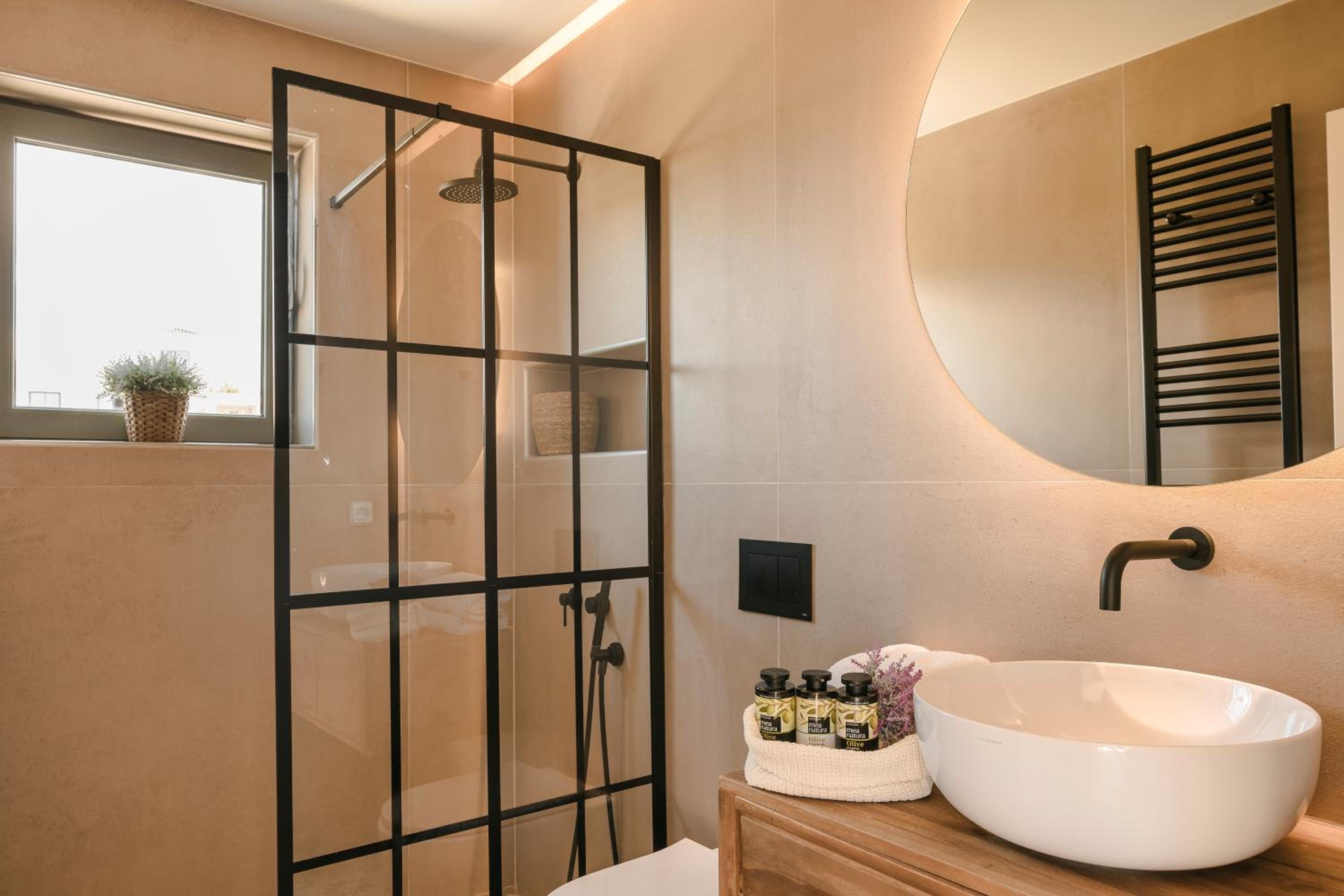 Absolute Villa by Stylish Stays