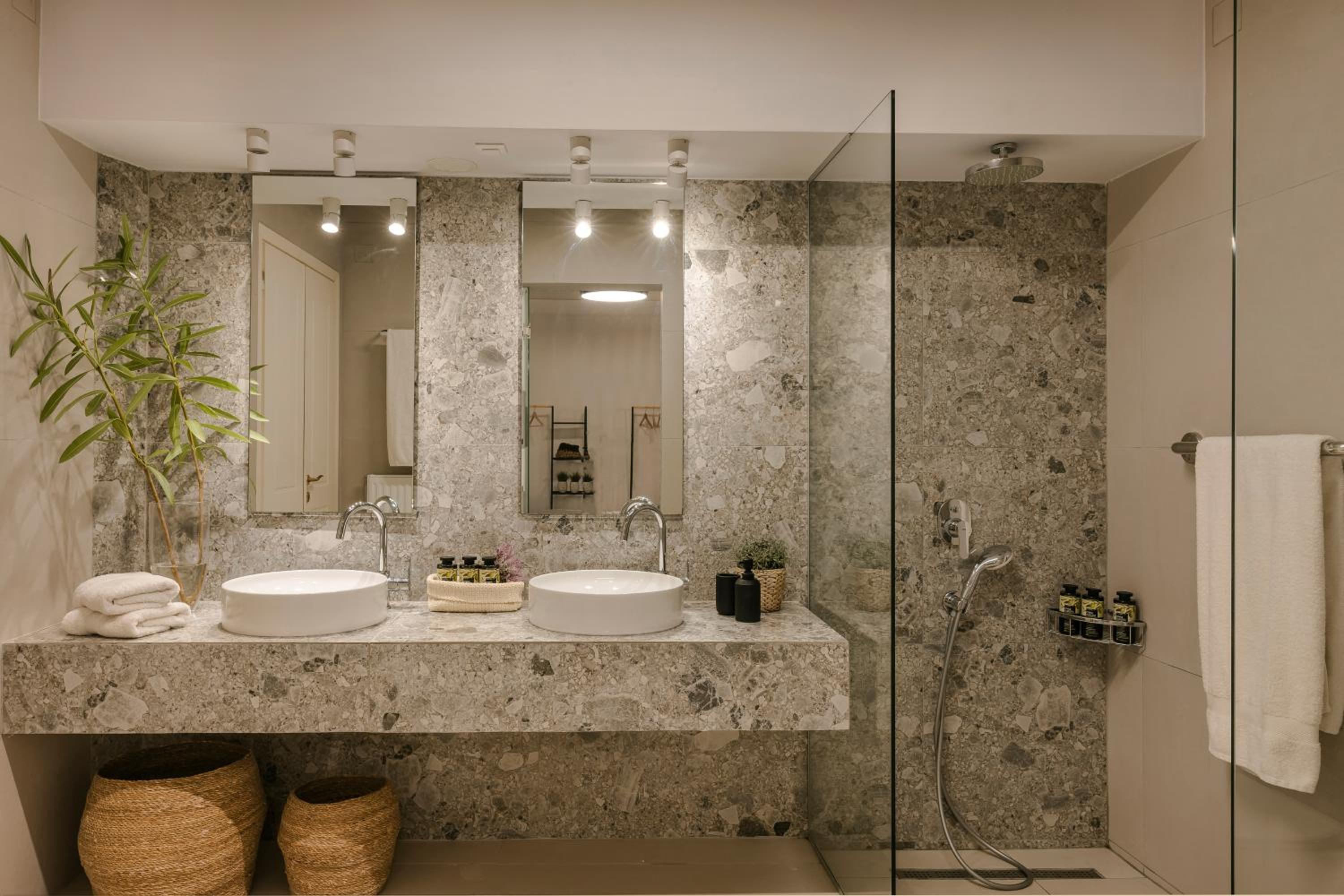 Absolute Villa by Stylish Stays