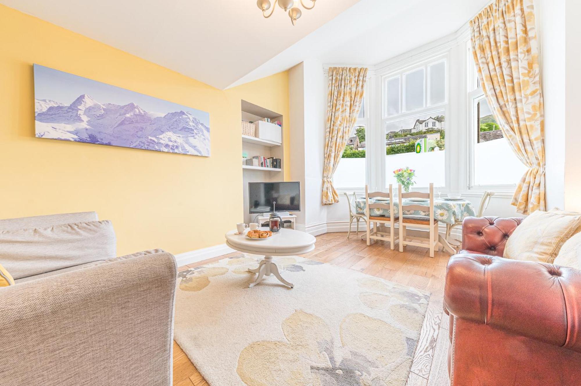 Enjoy relaxing family breaks in this central Ambleside apartment with parking view 4