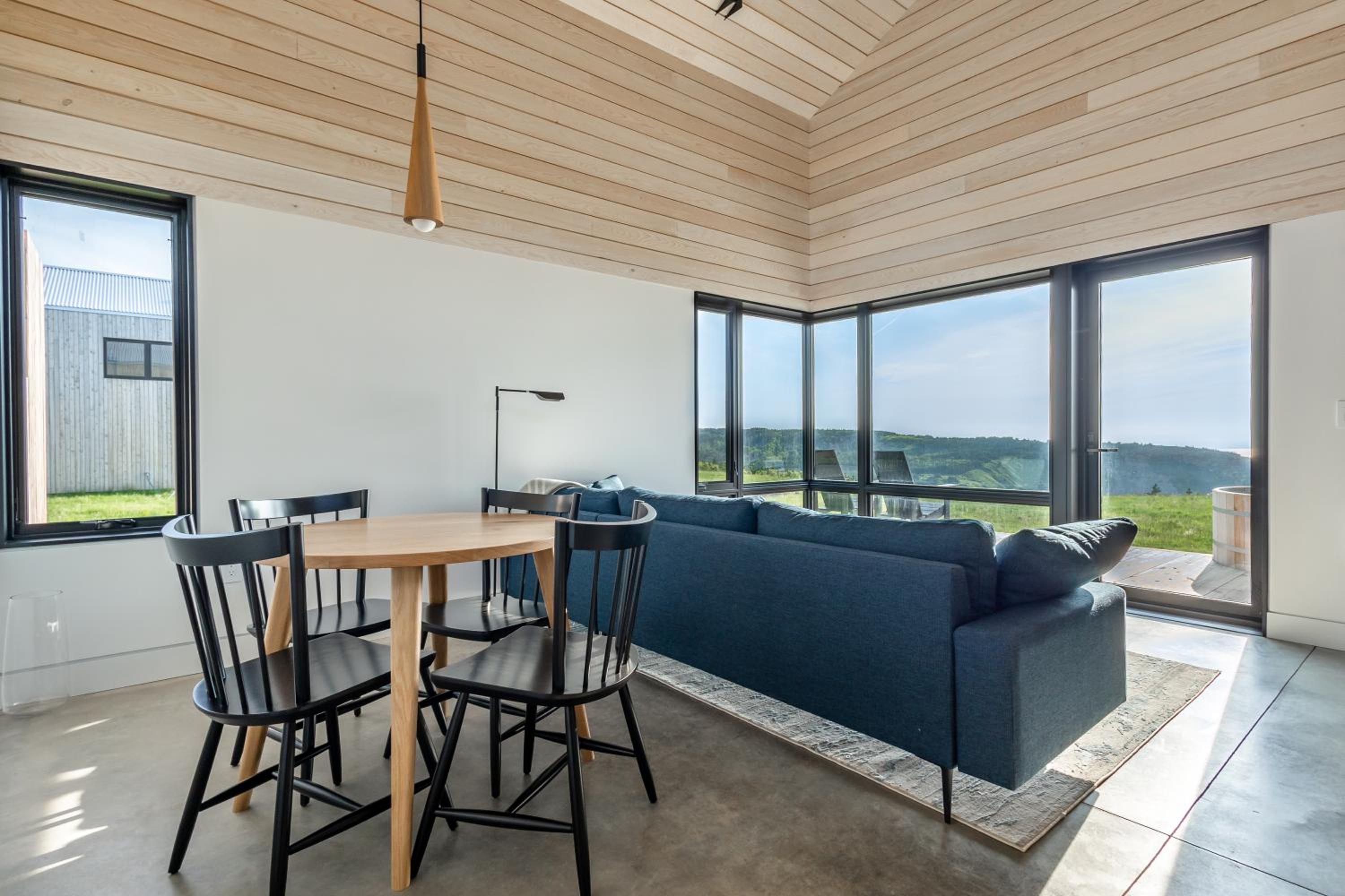 Spruce - Luxury Oceanview Cottage with Hot Tub & Private Beach Access near Cabot Trail