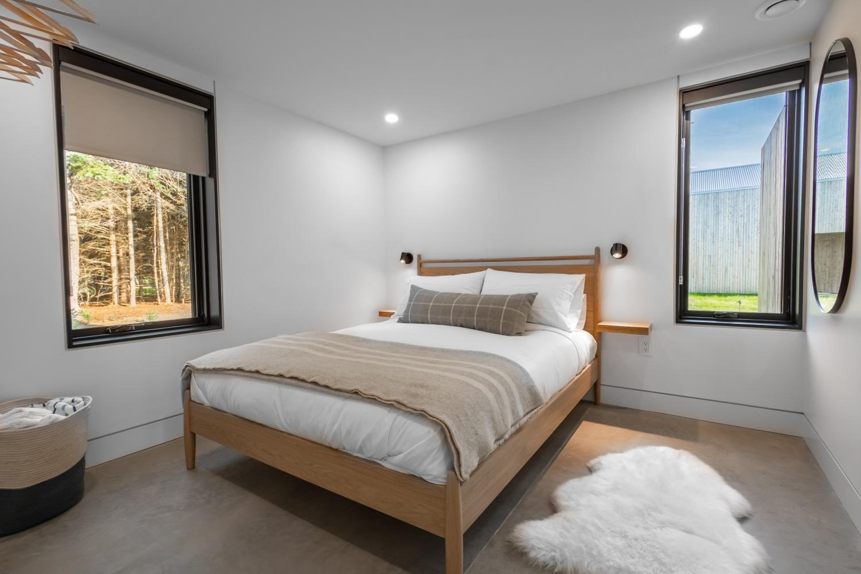 Spruce - Luxury Oceanview Cottage with Hot Tub & Private Beach Access near Cabot Trail