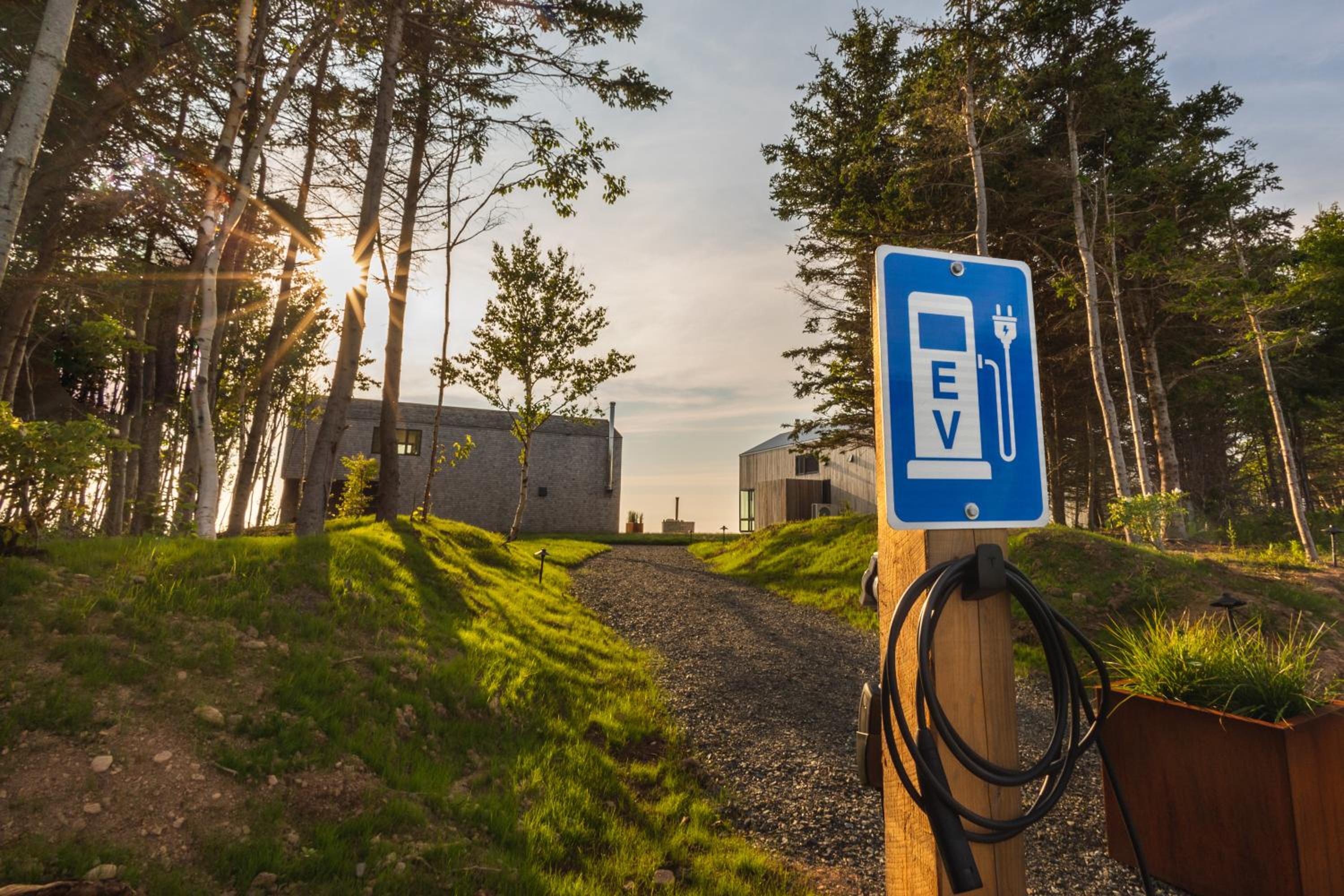 Spruce - Luxury Oceanview Cottage with Hot Tub & Private Beach Access near Cabot Trail