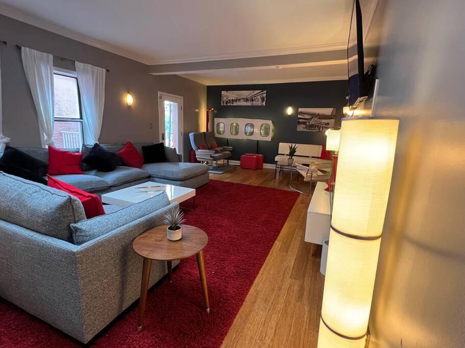 Coolest condo ever- Indy's best at your door step - Central Mass Ave! view 5