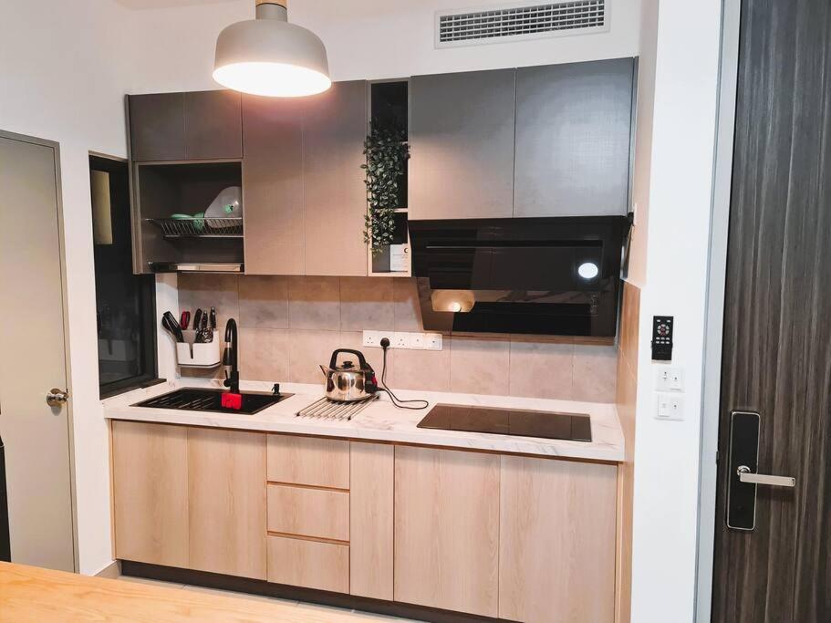 M Vertica, KL City_TRX views & 2 MRT stations away