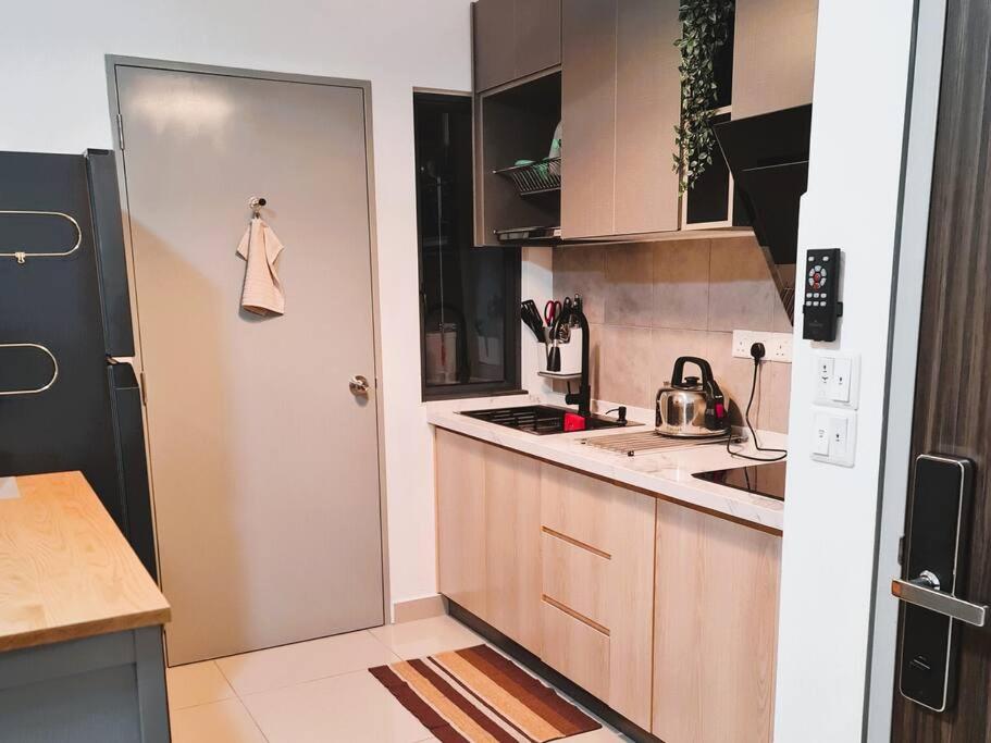 M Vertica, KL City_TRX views & 2 MRT stations away