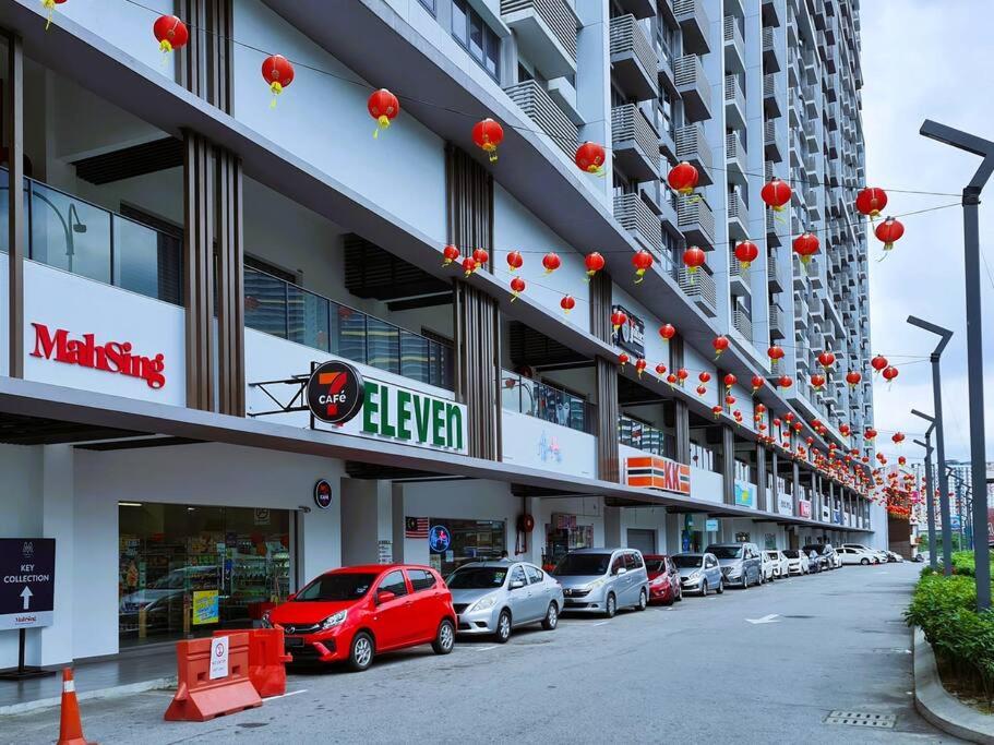 M Vertica, KL City_TRX views & 2 MRT stations away