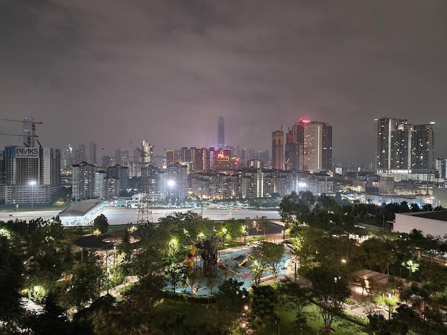 M Vertica, KL City_TRX views & 2 MRT stations away