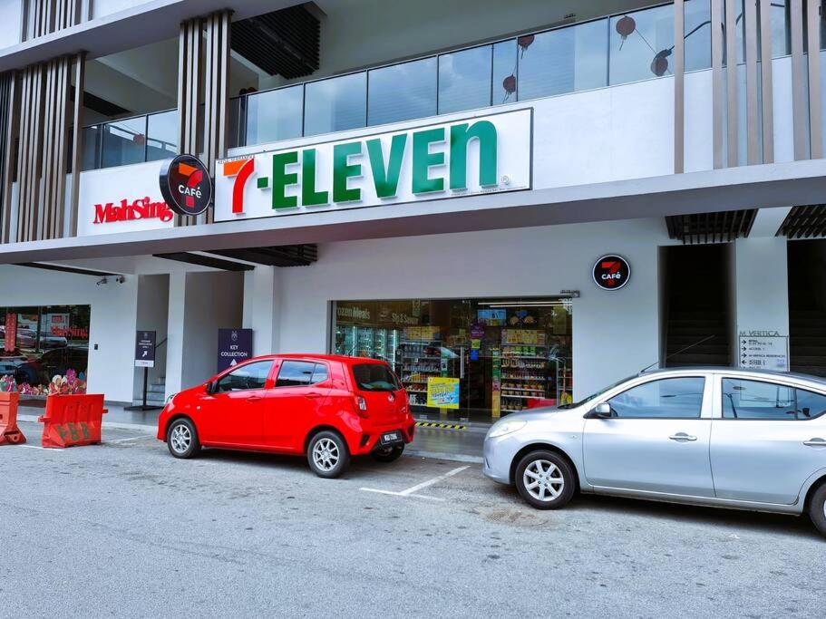 M Vertica, KL City_TRX views & 2 MRT stations away