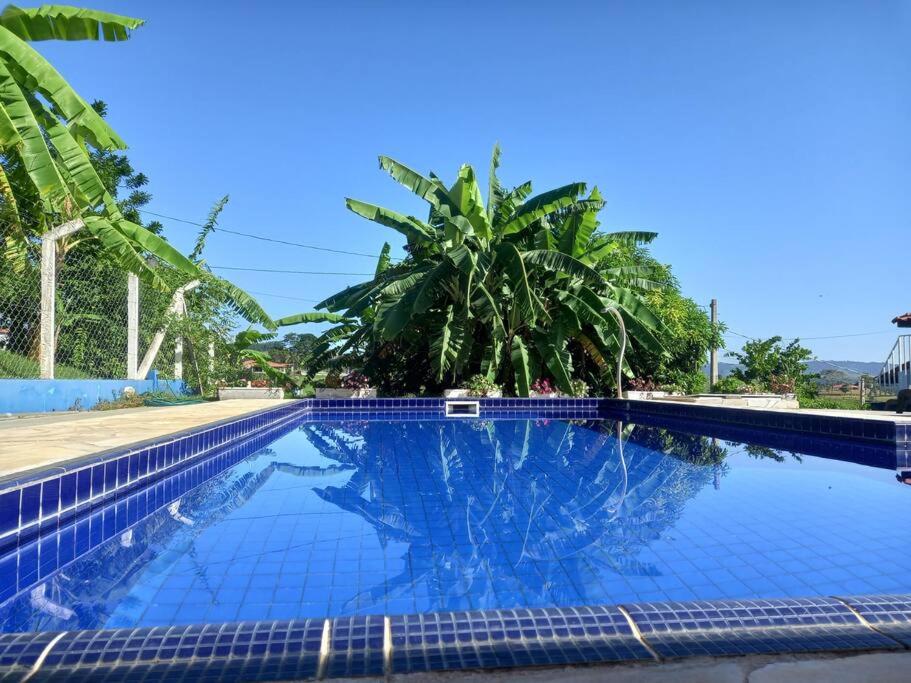 Chácara Aloés - piscina climatizada, suíte com ar cond banheira hidromassagem