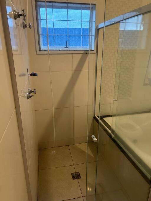 Chácara Aloés - piscina climatizada, suíte com ar cond banheira hidromassagem