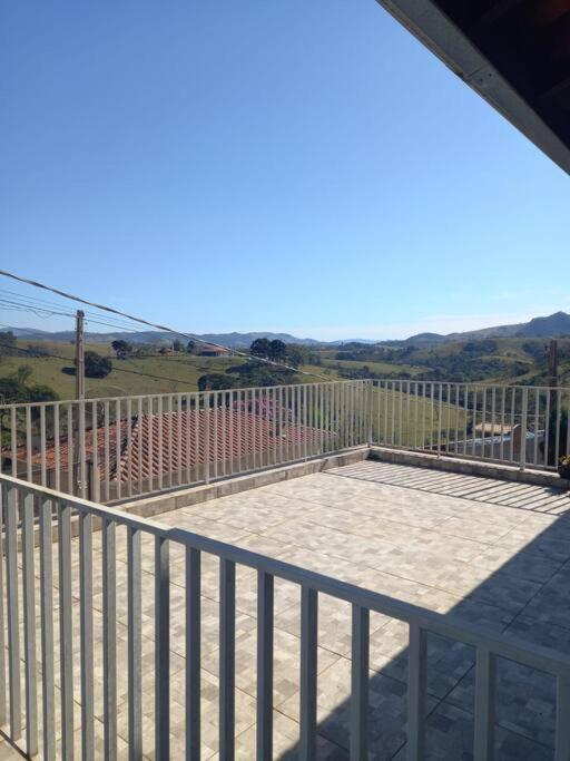 Chácara Aloés - piscina climatizada, suíte com ar cond banheira hidromassagem