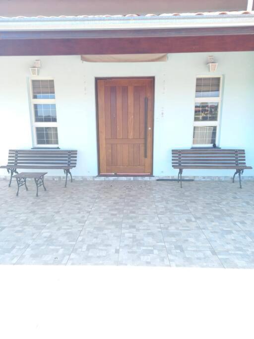 Chácara Aloés - piscina climatizada, suíte com ar cond banheira hidromassagem