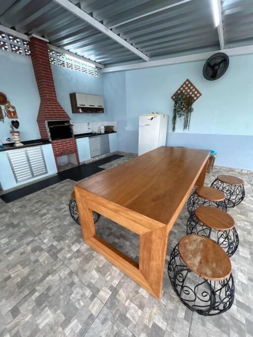 Chácara Aloés - piscina climatizada, suíte com ar cond banheira hidromassagem