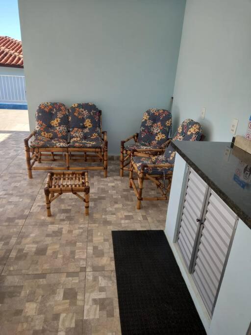 Chácara Aloés - piscina climatizada, suíte com ar cond banheira hidromassagem