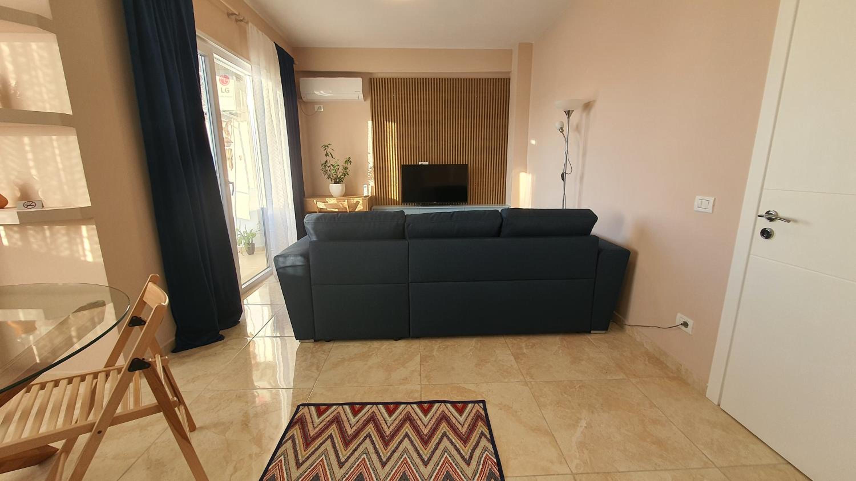 SKY Apartment photo 2