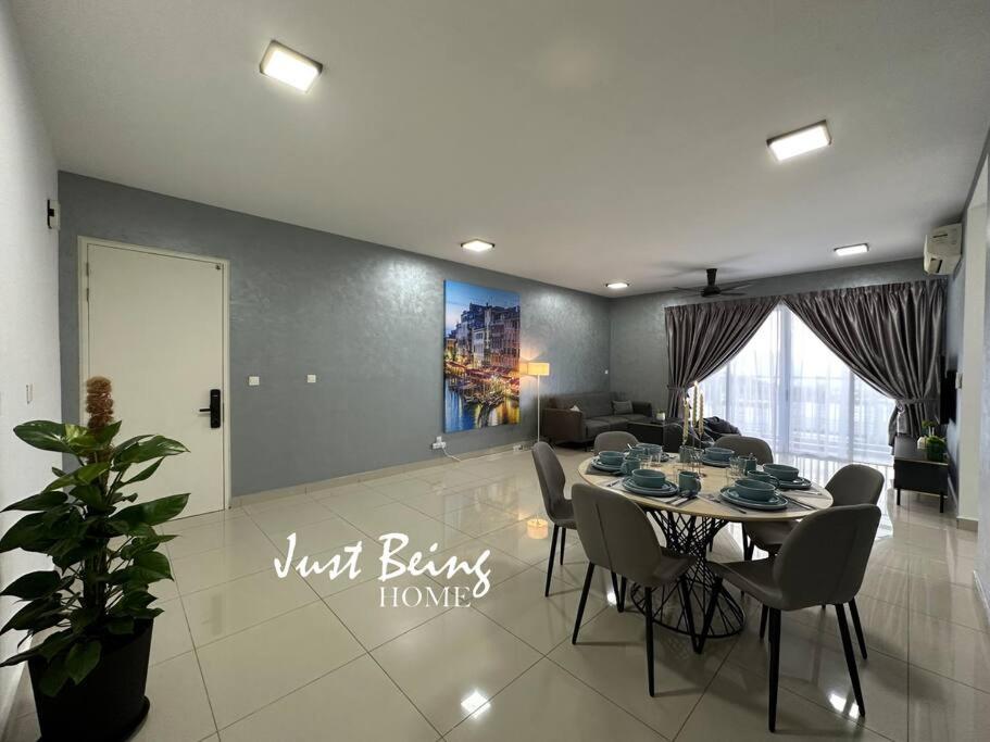 JBH Family Suite for 6pax King/Queen/Single/Sofa