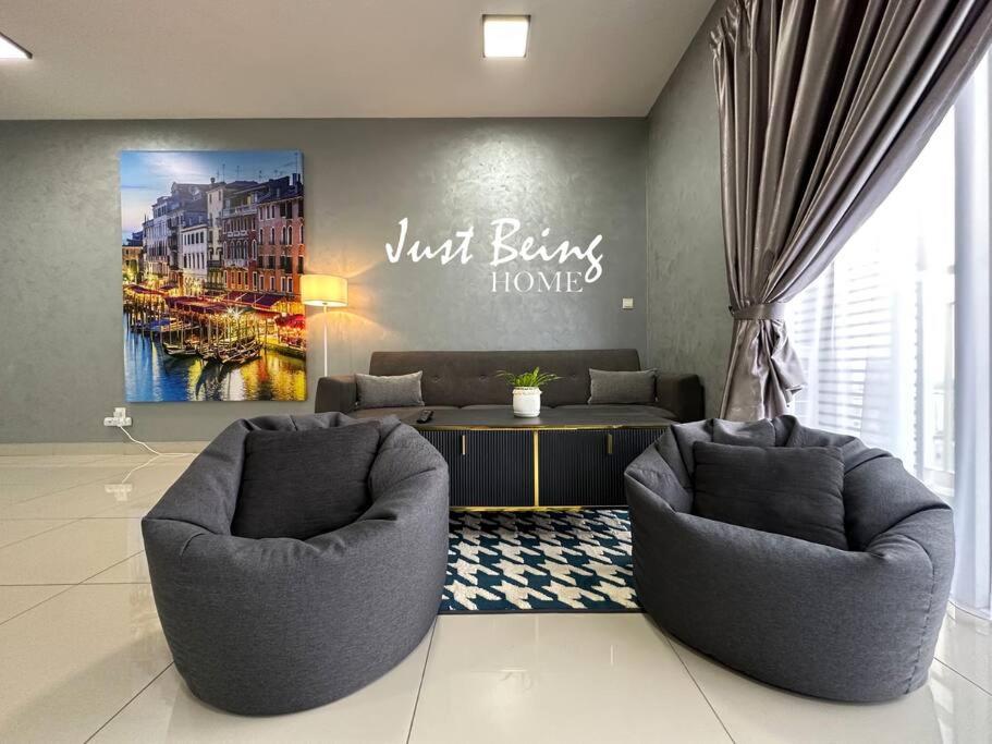 JBH Family Suite for 6pax King/Queen/Single/Sofa