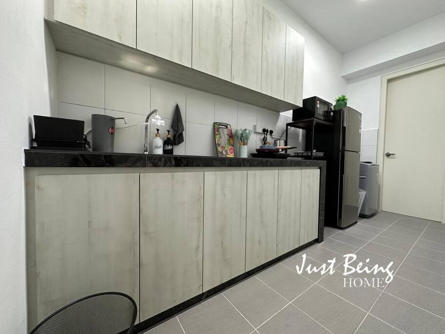 JBH Family Suite for 6pax King/Queen/Single/Sofa