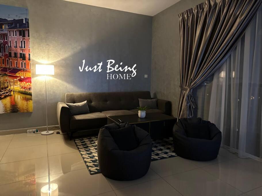 JBH Family Suite for 6pax King/Queen/Single/Sofa