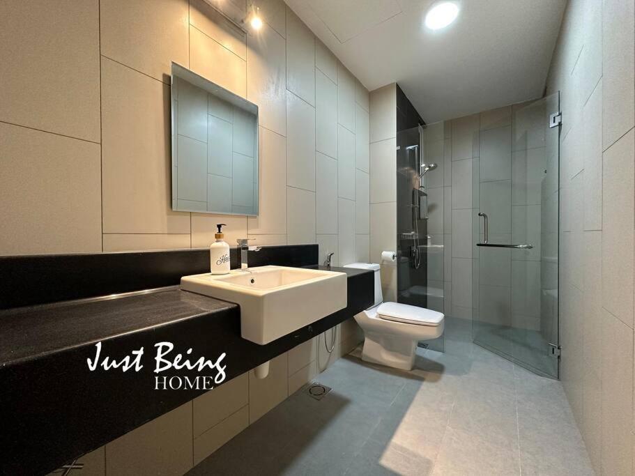 JBH Family Suite for 6pax King/Queen/Single/Sofa