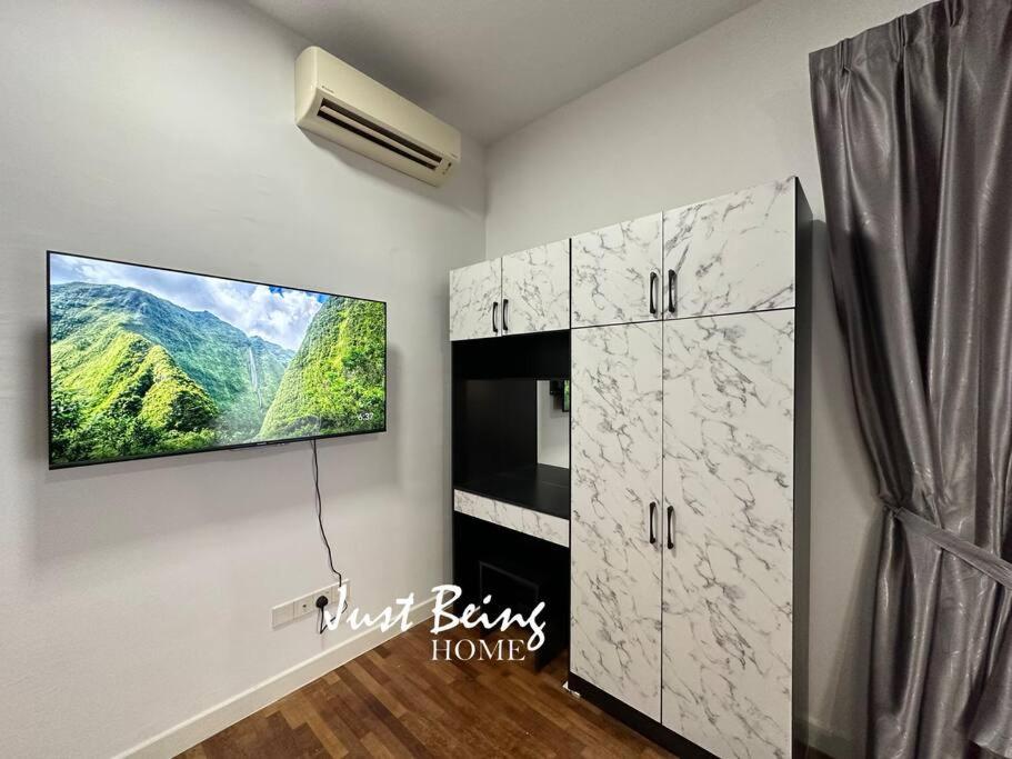 JBH Family Suite for 6pax King/Queen/Single/Sofa