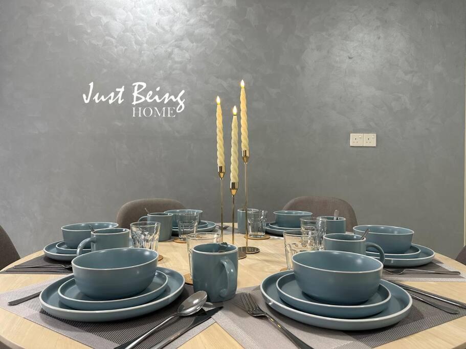 JBH Family Suite for 6pax King/Queen/Single/Sofa
