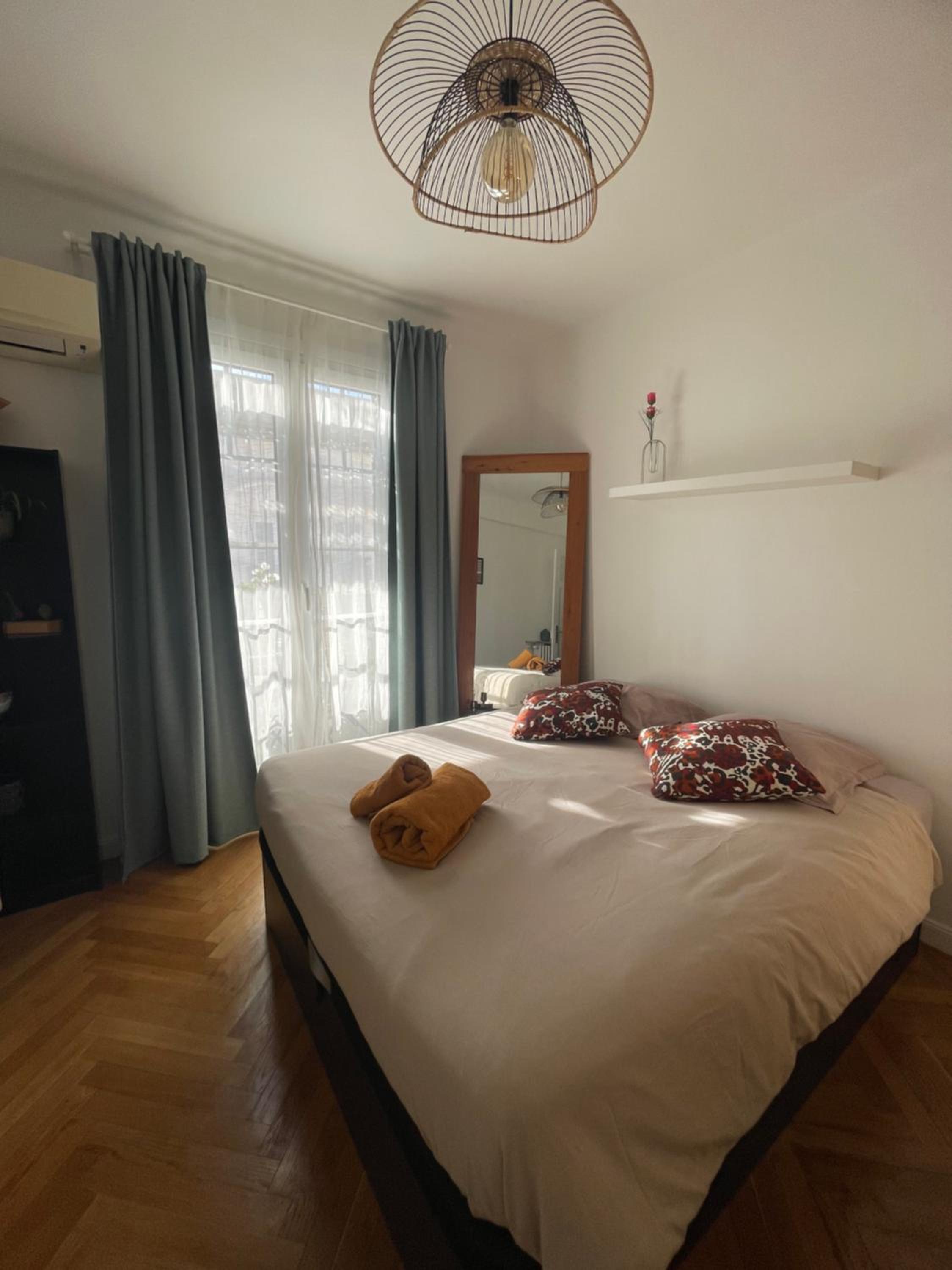 Bright apartment at Mimi’s