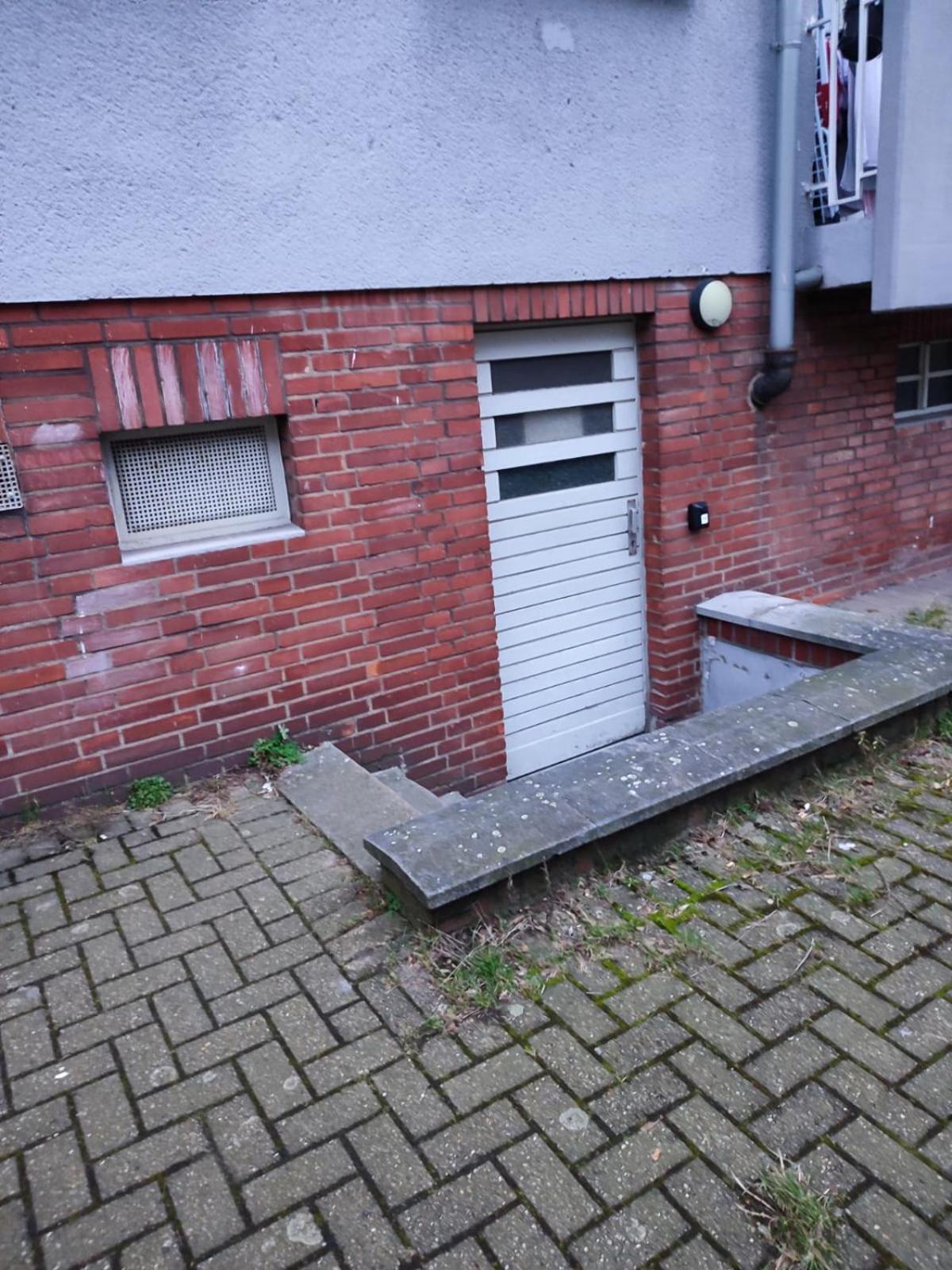 Ferienwohnung Monteurwohnung Messewohnung Duisburg Süd Grenze Düsseldorf 6 Personen