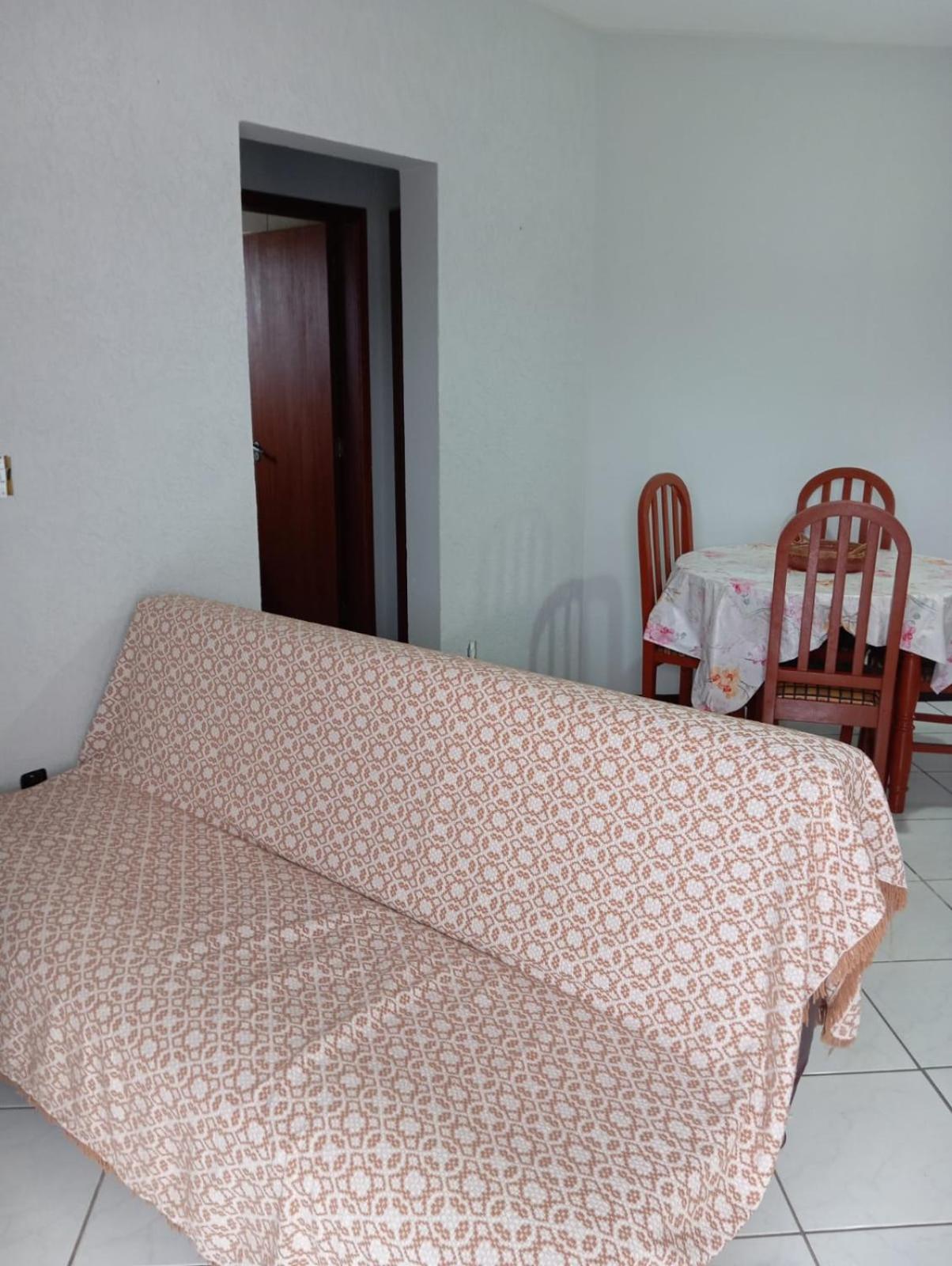 Apartamento térreo à 50 metros da praia dos Ingleses