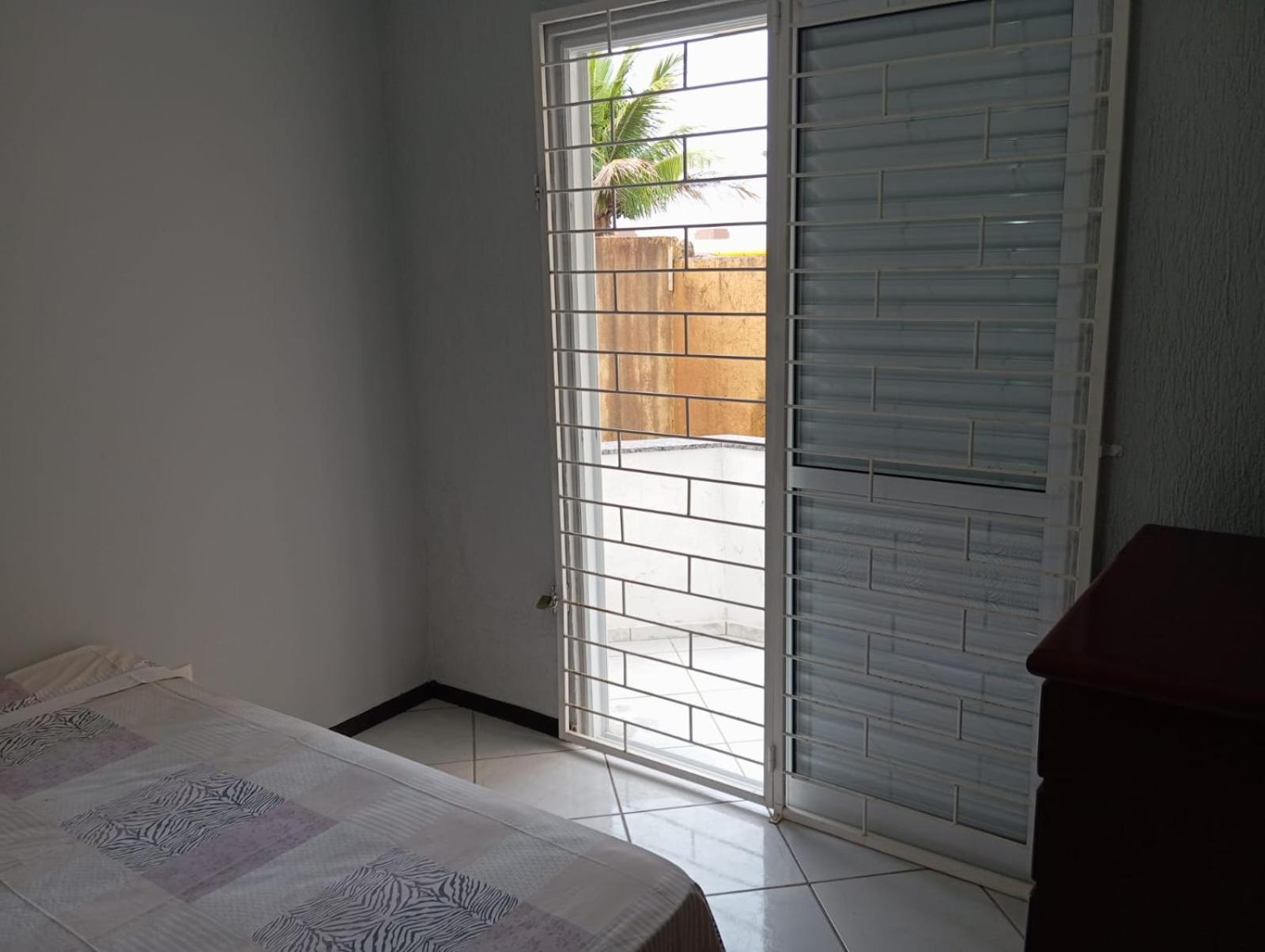 Apartamento térreo à 50 metros da praia dos Ingleses