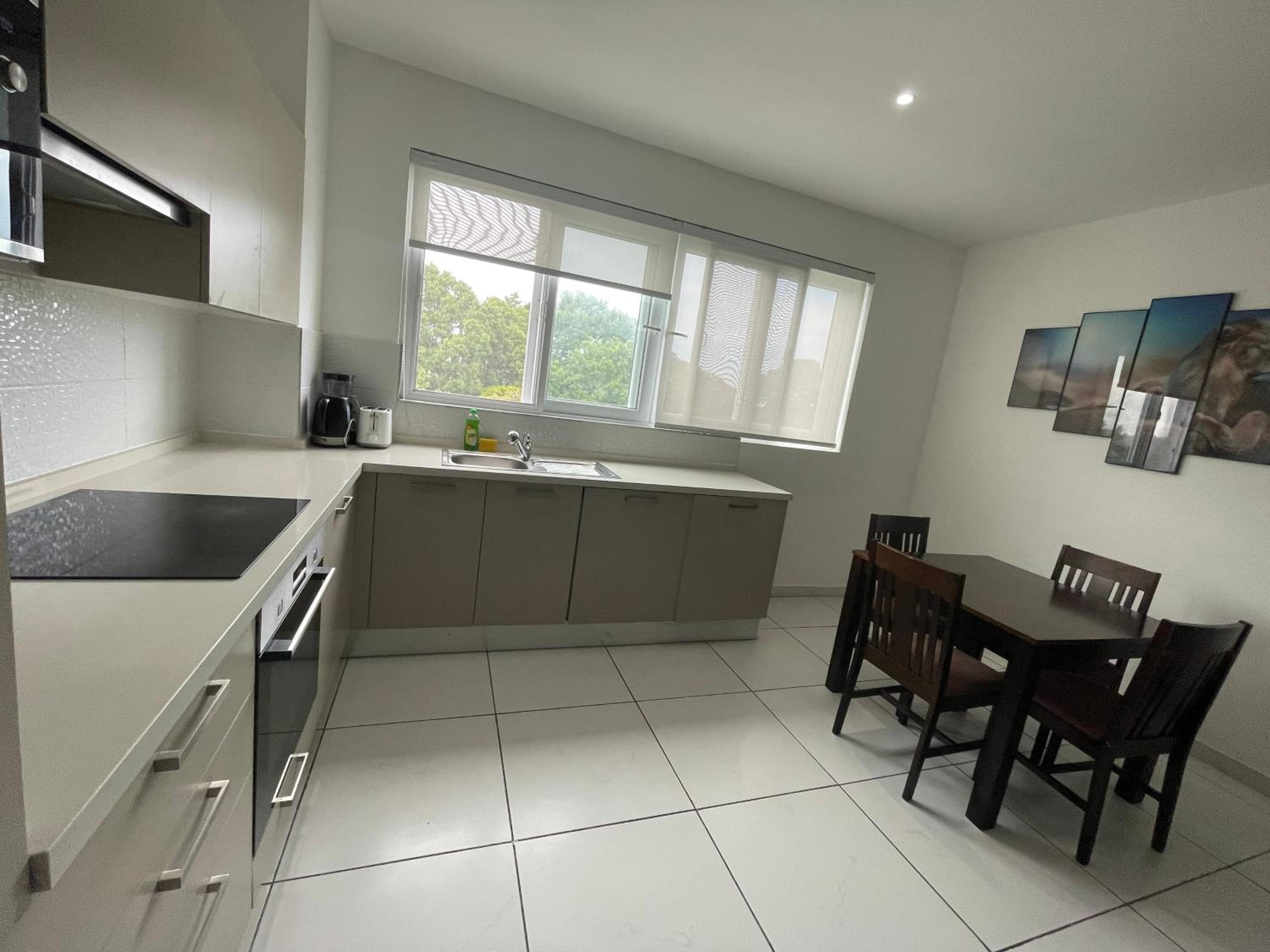 Perfect Luxury @ Henrietta’s Residence