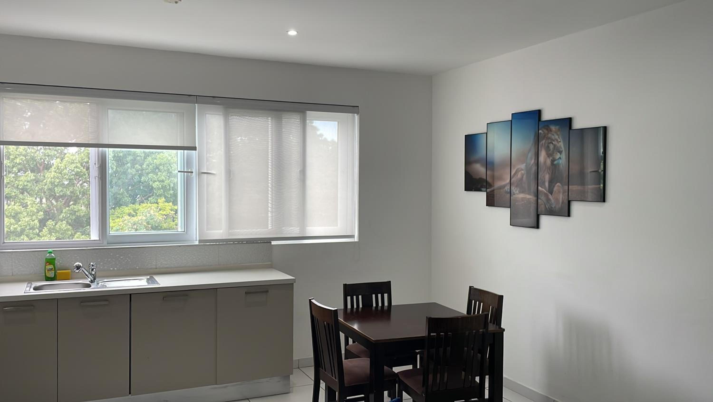 Perfect Luxury @ Henrietta’s Residence