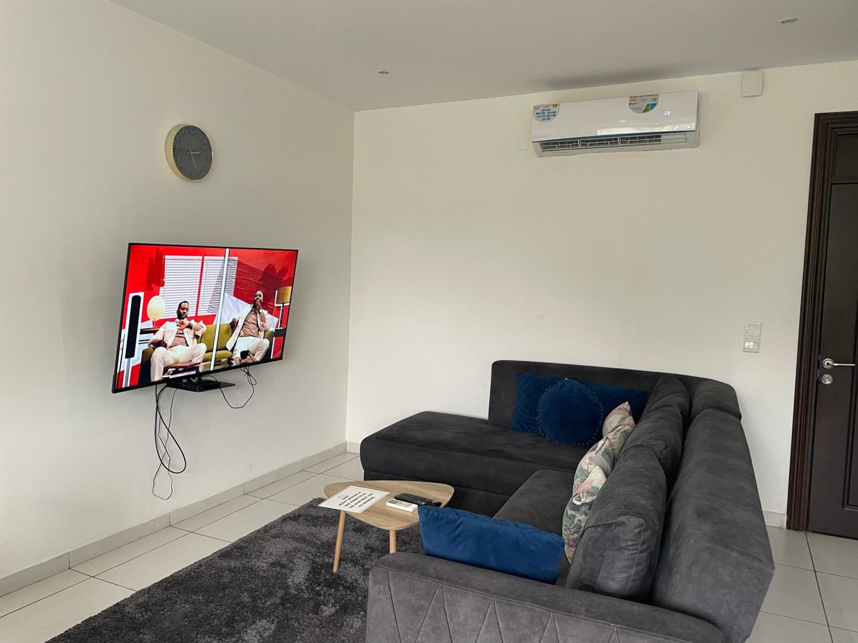 Perfect Luxury @ Henrietta’s Residence