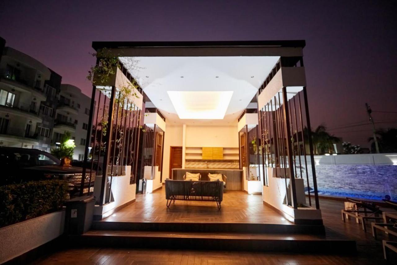 Perfect Luxury @ Henrietta’s Residence
