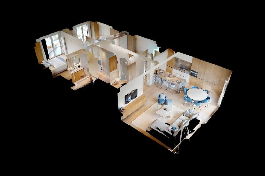Lush 3bed/3bath penthouse w deck
