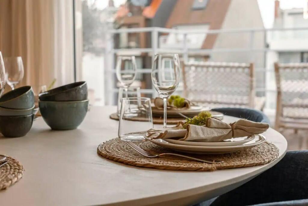 Lush 3bed/3bath penthouse w deck